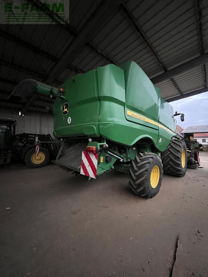 John Deere S670i - Kombájn: 5 kép. John Deere S670i - Kombájn: 5 kép.