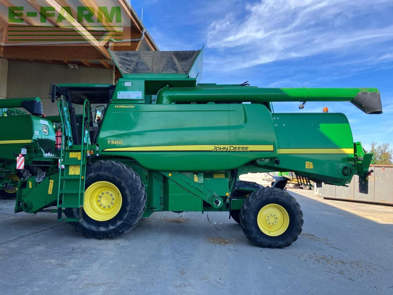 John Deere T560HM - Kombájn: 2 kép. John Deere T560HM - Kombájn: 2 kép.