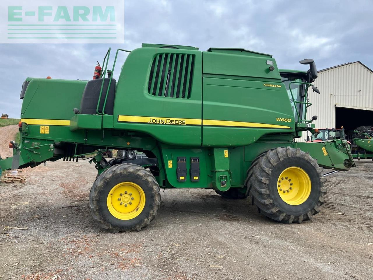 John Deere W660 HM - Kombájn: 3 kép. John Deere W660 HM - Kombájn: 3 kép.