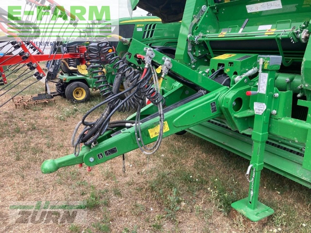 Kocka bálázó John Deere c461r: 11 kép.