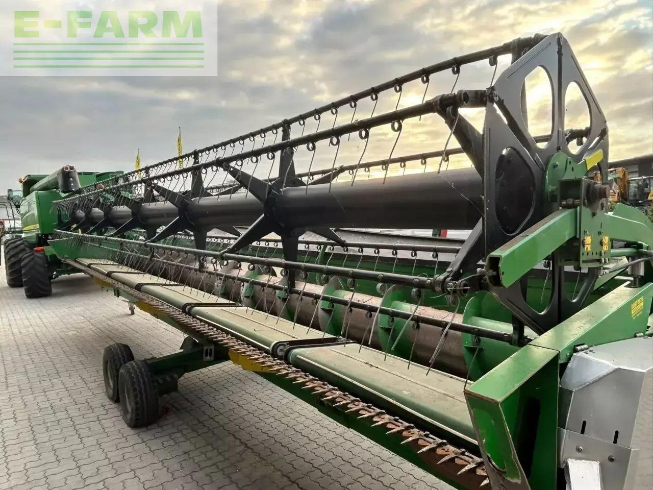 John Deere c670i - Kombájn: 5 kép. John Deere c670i - Kombájn: 5 kép.