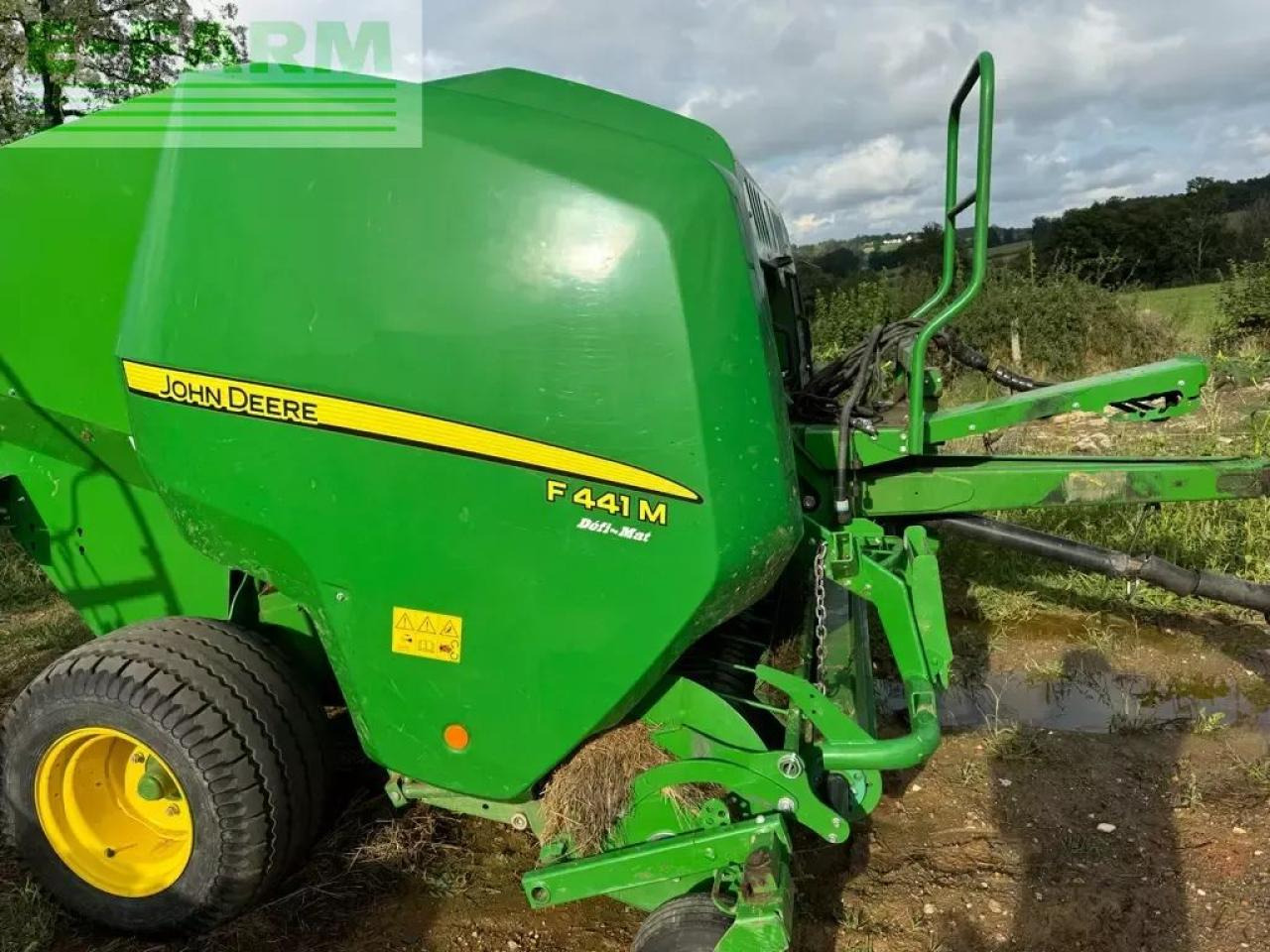 John Deere f441m - Kocka bálázó: 2 kép. John Deere f441m - Kocka bálázó: 2 kép.