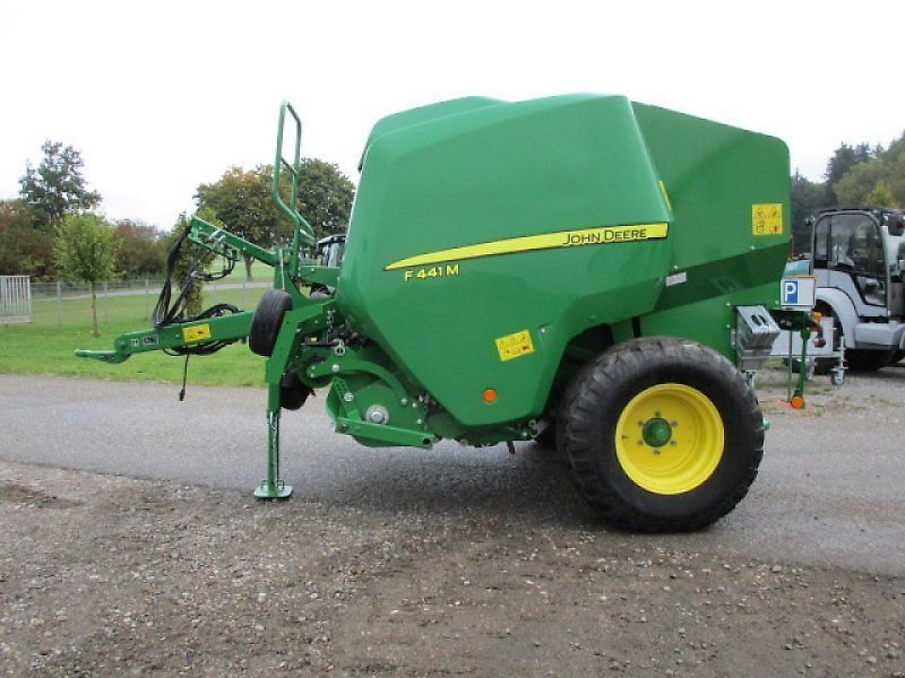 John Deere f441m - Kocka bálázó: 3 kép. John Deere f441m - Kocka bálázó: 3 kép.