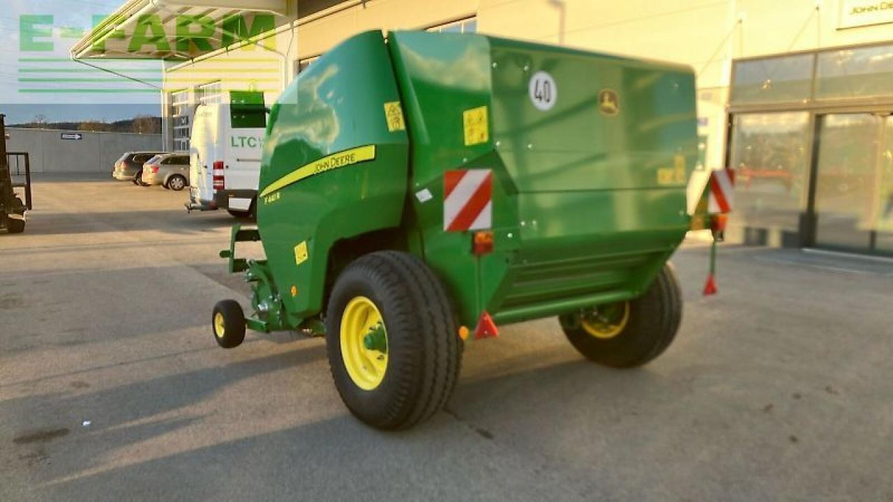 John Deere f441r hc 25 - Kocka bálázó: 3 kép. John Deere f441r hc 25 - Kocka bálázó: 3 kép.