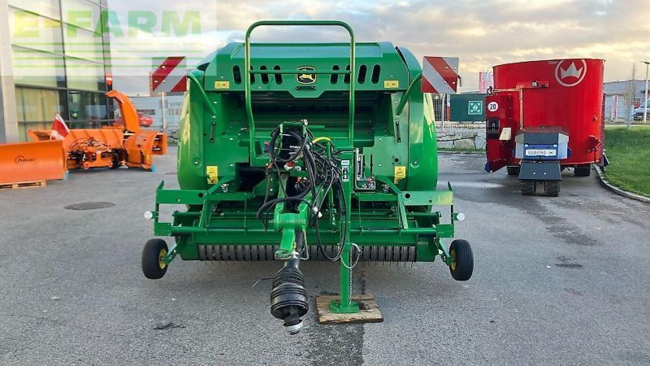 John Deere f441r hc 25 - Kocka bálázó: 4 kép. John Deere f441r hc 25 - Kocka bálázó: 4 kép.
