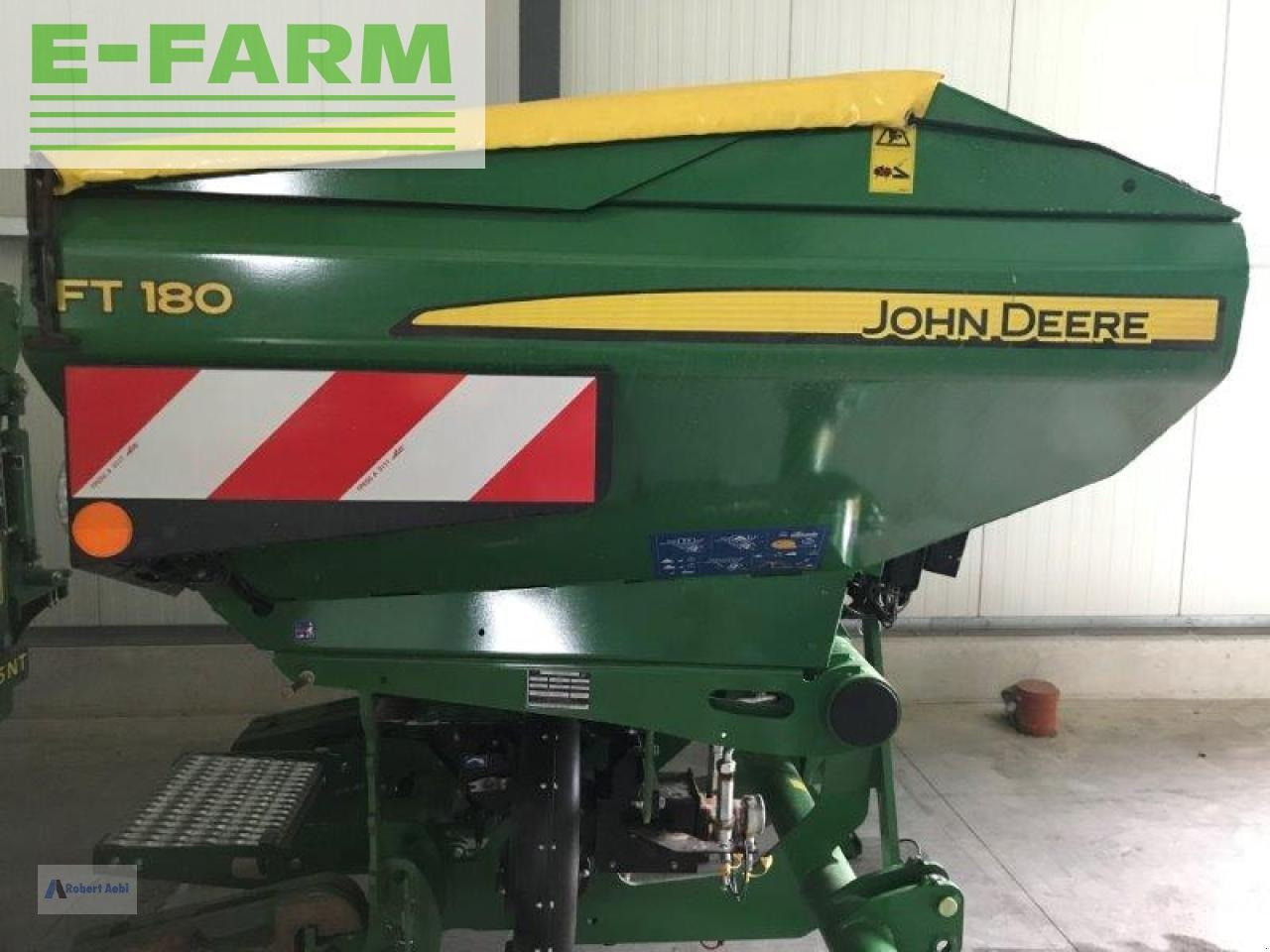 John Deere ft180 - Kombinált vetőgép: 4 kép. John Deere ft180 - Kombinált vetőgép: 4 kép.