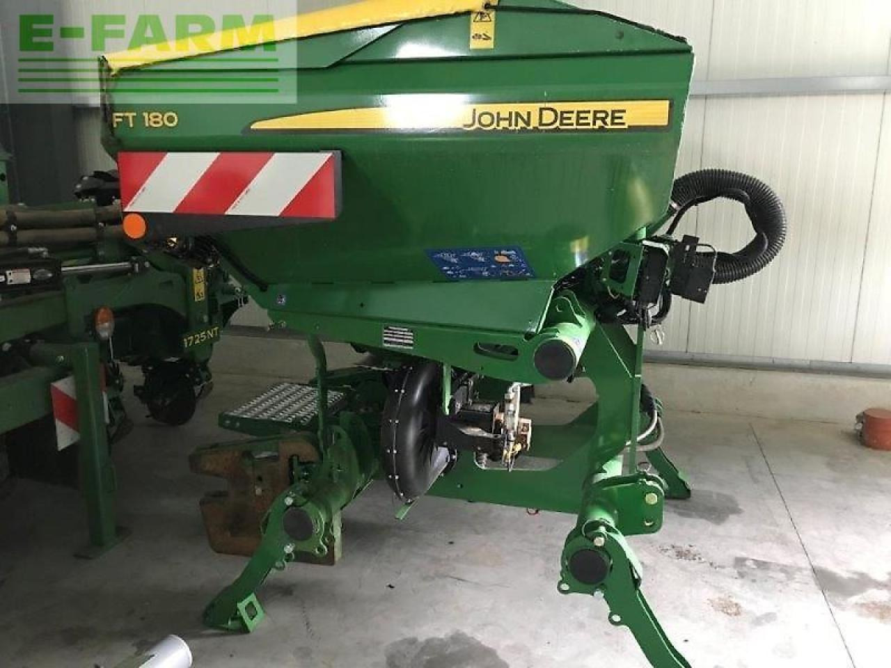 John Deere ft180 - Kombinált vetőgép: 2 kép. John Deere ft180 - Kombinált vetőgép: 2 kép.