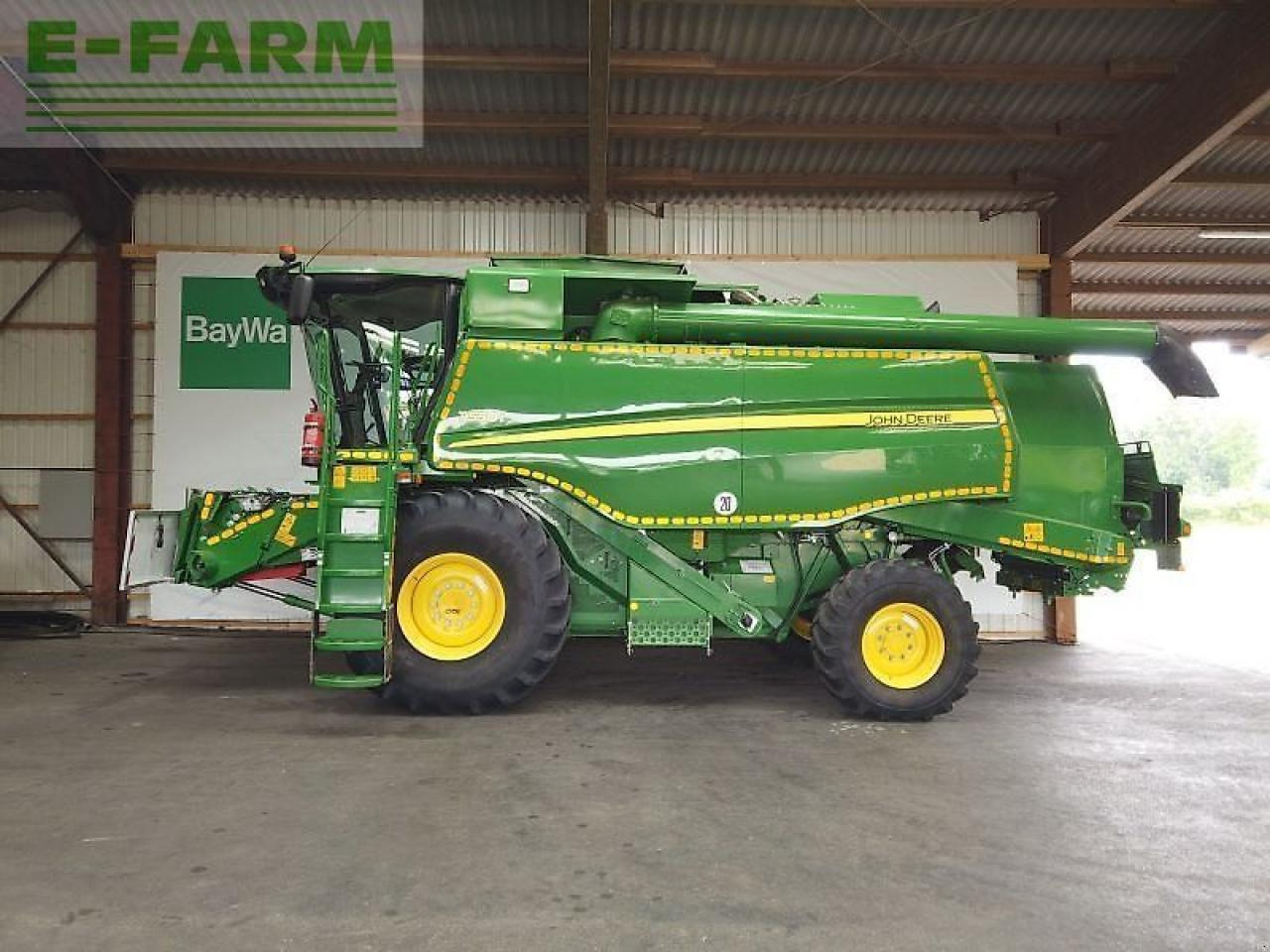 John Deere mähdrescher t 550 i - Kombájn: 1 kép. John Deere mähdrescher t 550 i - Kombájn: 1 kép.
