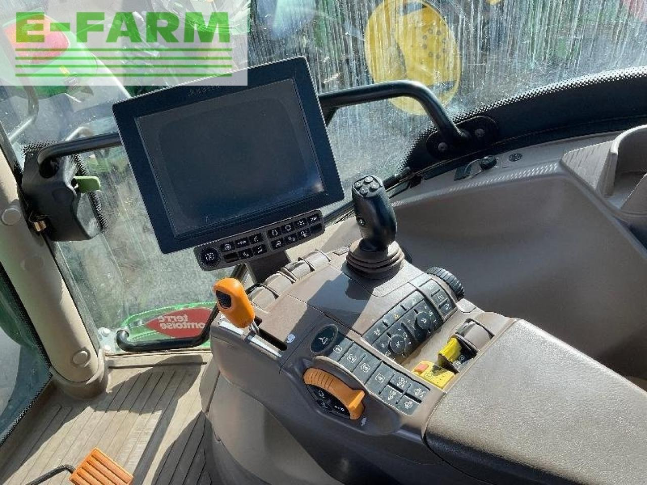 Traktor John Deere marque john deere,: 10 kép.