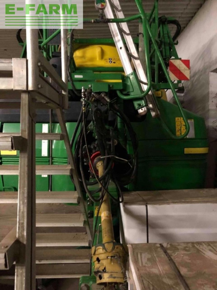 John Deere r962i - Vontatott permetezők: 2 kép. John Deere r962i - Vontatott permetezők: 2 kép.