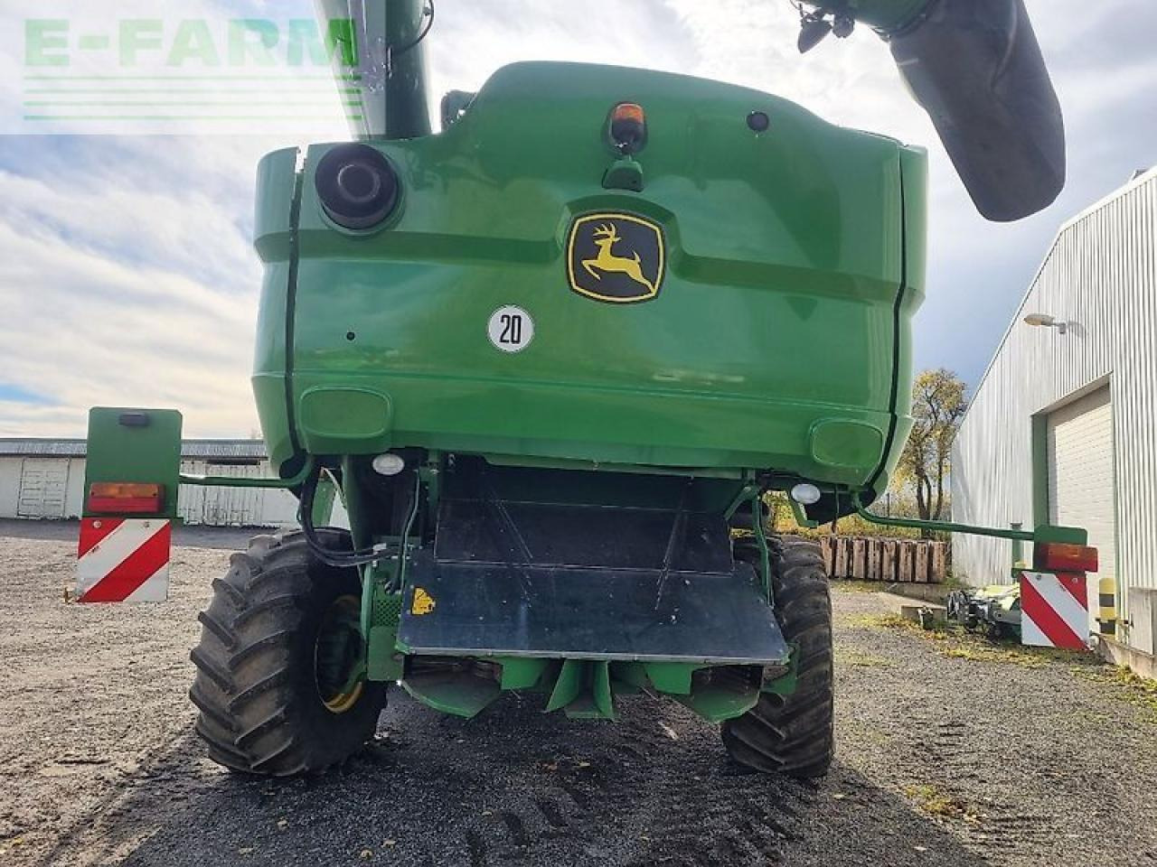John Deere s685i my16 prod 20 - Kombájn: 4 kép. John Deere s685i my16 prod 20 - Kombájn: 4 kép.