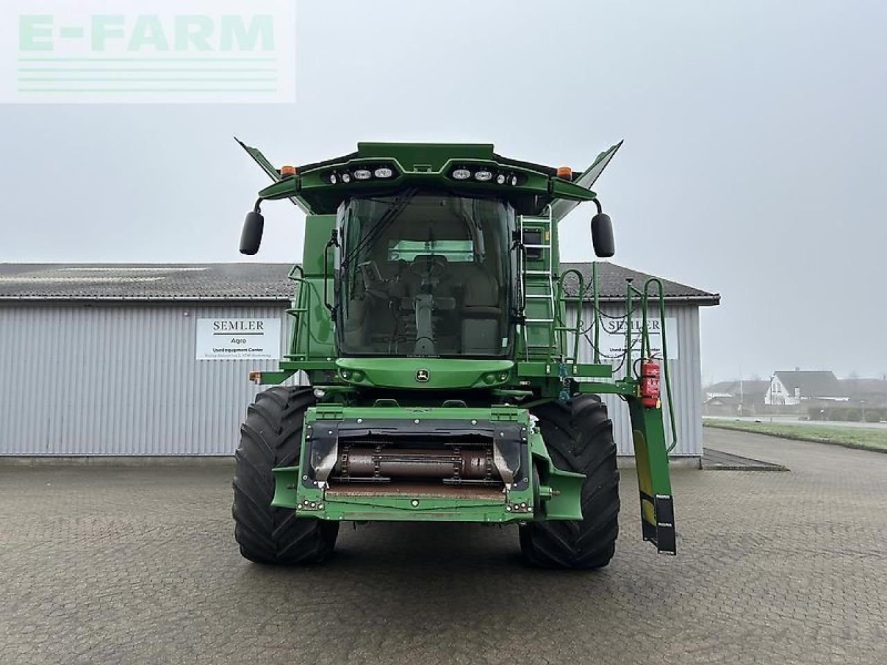 John Deere s690 - Kombájn: 2 kép. John Deere s690 - Kombájn: 2 kép.