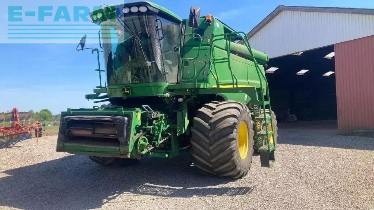 John Deere s690i - Kombájn: 1 kép. John Deere s690i - Kombájn: 1 kép.