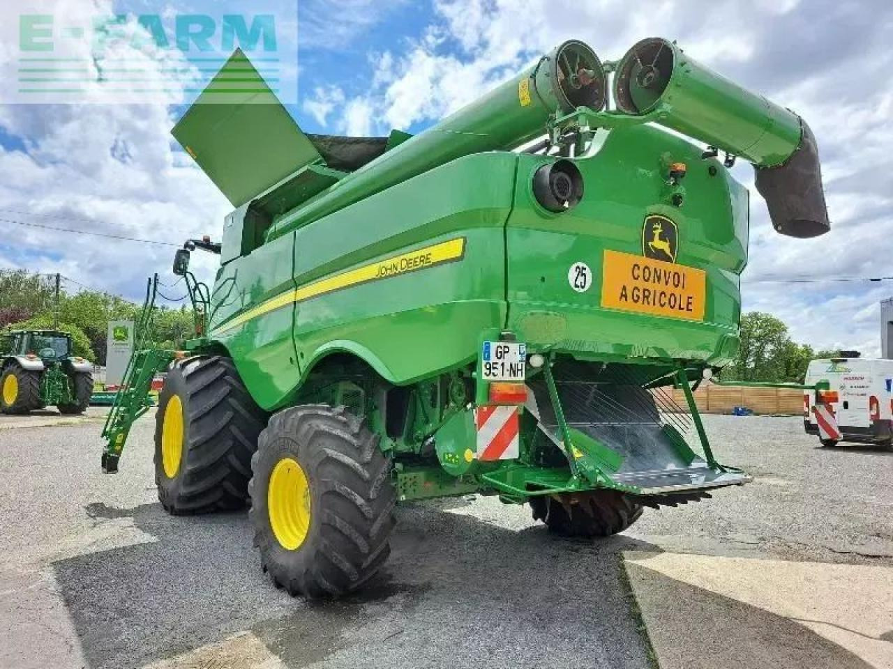 John Deere s770 - Kombájn: 4 kép. John Deere s770 - Kombájn: 4 kép.