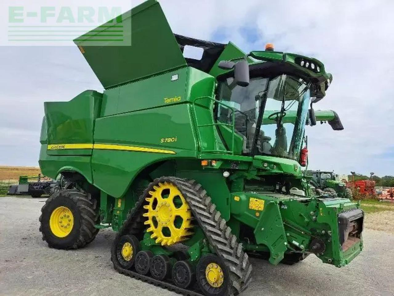 John Deere s780 - Kombájn: 1 kép. John Deere s780 - Kombájn: 1 kép.