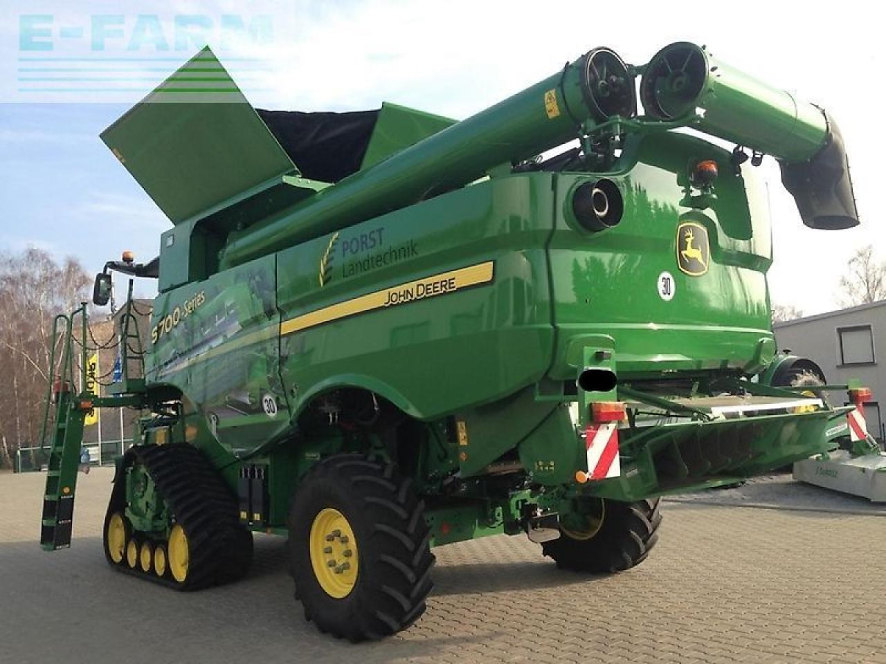 John Deere s780 i mit 630x schneidwerk - Kombájn: 3 kép. John Deere s780 i mit 630x schneidwerk - Kombájn: 3 kép.