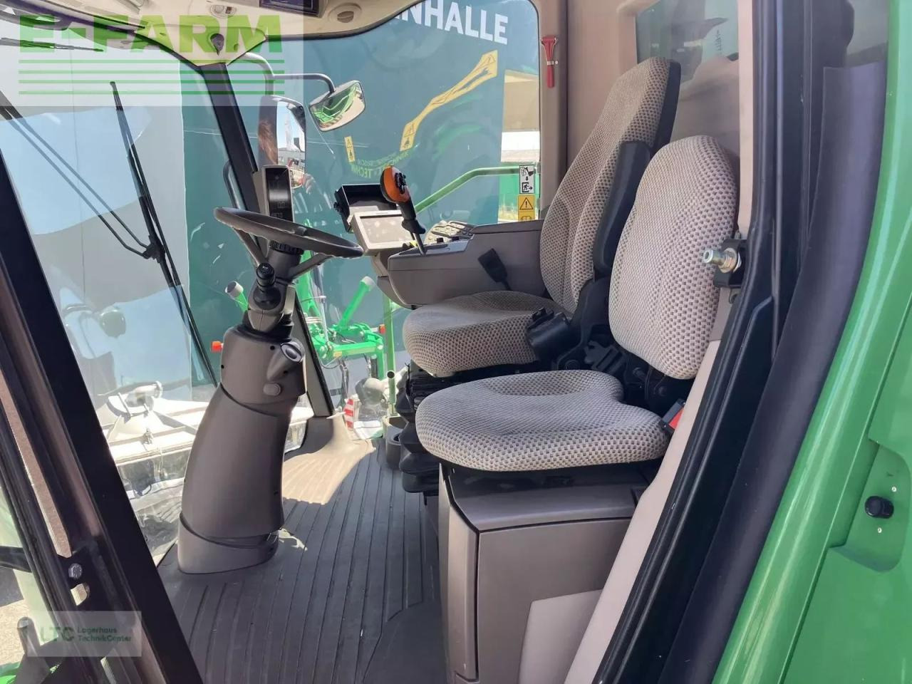 John Deere t550 hm - Kombájn: 2 kép. John Deere t550 hm - Kombájn: 2 kép.