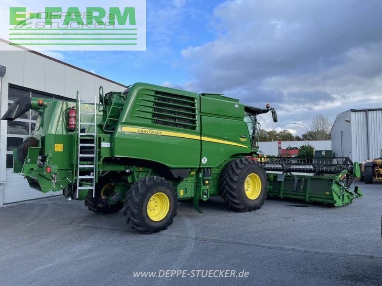 John Deere t550 mit 622r - Kombájn: 2 kép. John Deere t550 mit 622r - Kombájn: 2 kép.