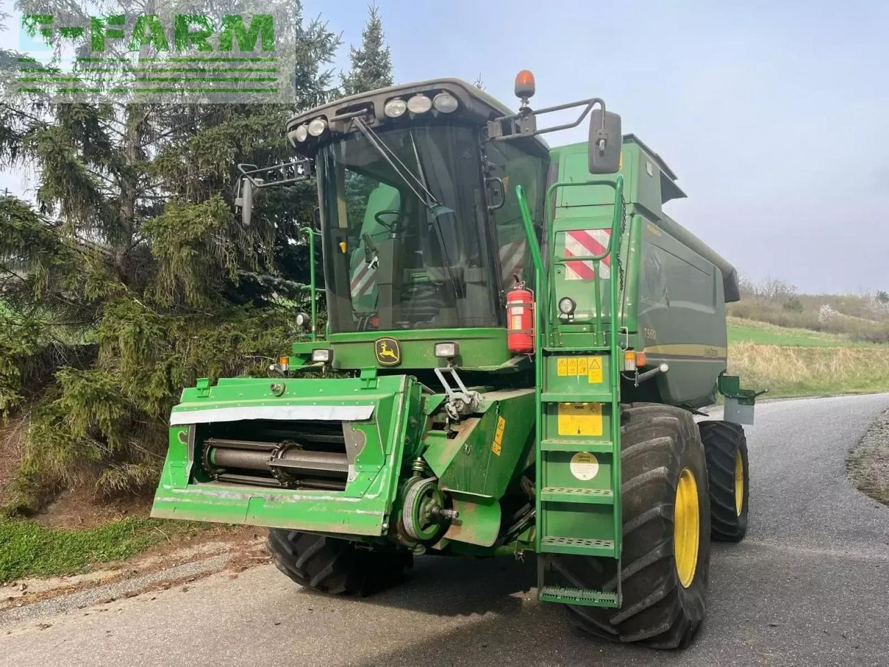 John Deere t560 - Kombájn: 1 kép. John Deere t560 - Kombájn: 1 kép.