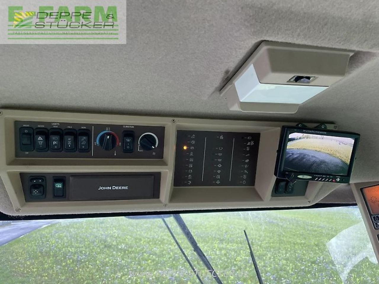 John Deere t560 hillmaster mit 620r und rapstisch - Kombájn: 3 kép. John Deere t560 hillmaster mit 620r und rapstisch - Kombájn: 3 kép.