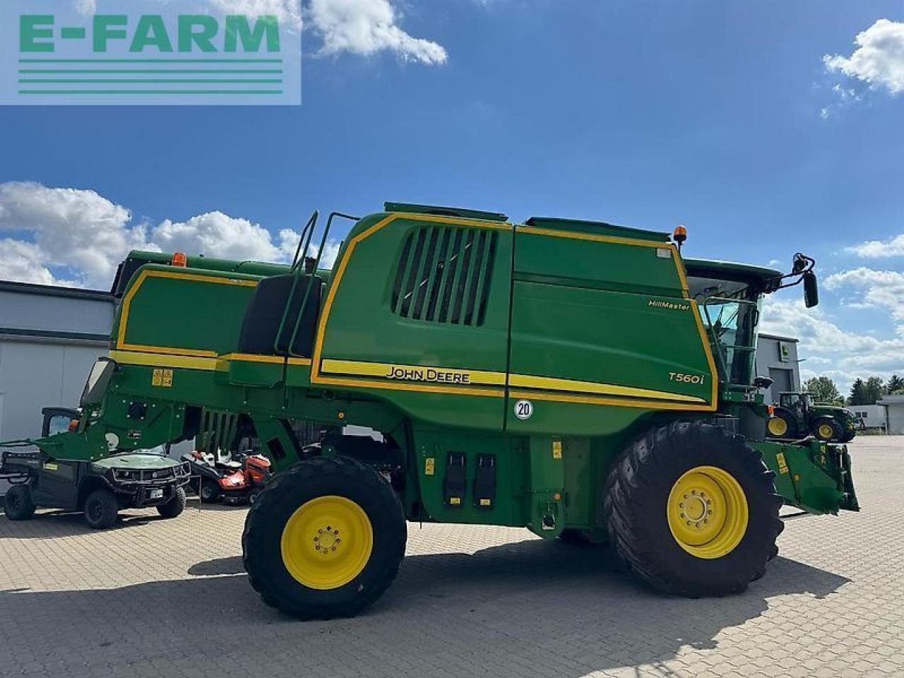 John Deere t560 hm - Kombájn: 5 kép. John Deere t560 hm - Kombájn: 5 kép.