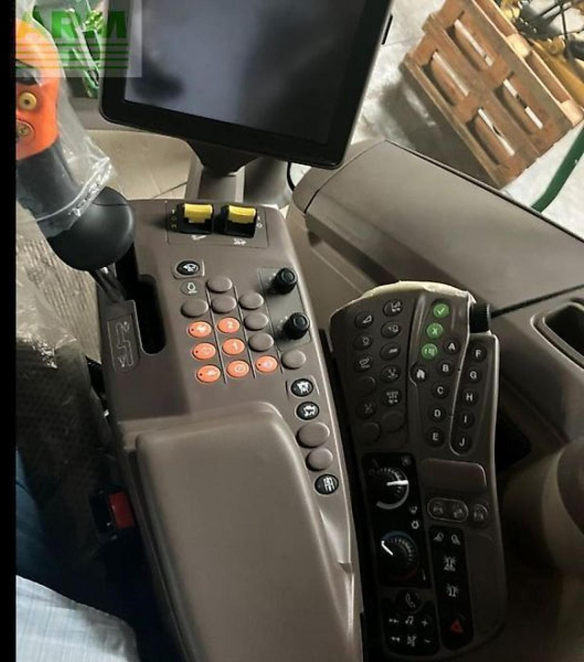 Kombájn John Deere t560 hm: 7 kép. Kombájn John Deere t560 hm: 7 kép.