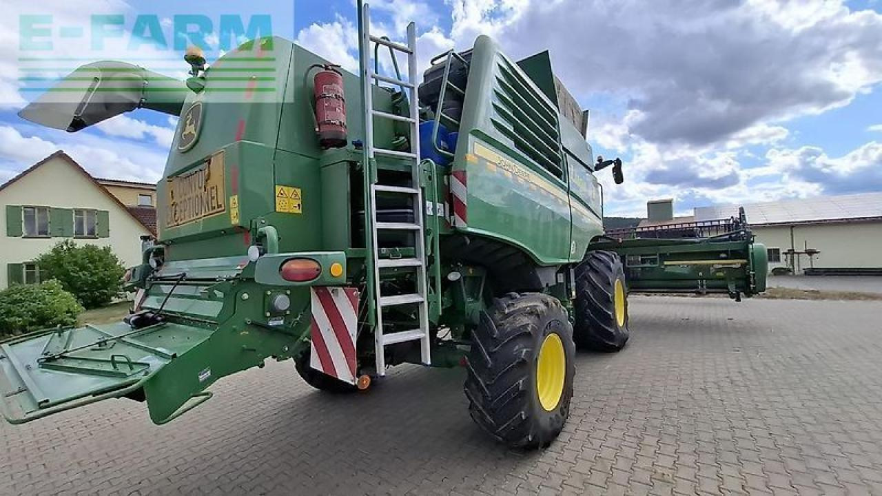 John Deere t560 hm - Kombájn: 4 kép. John Deere t560 hm - Kombájn: 4 kép.