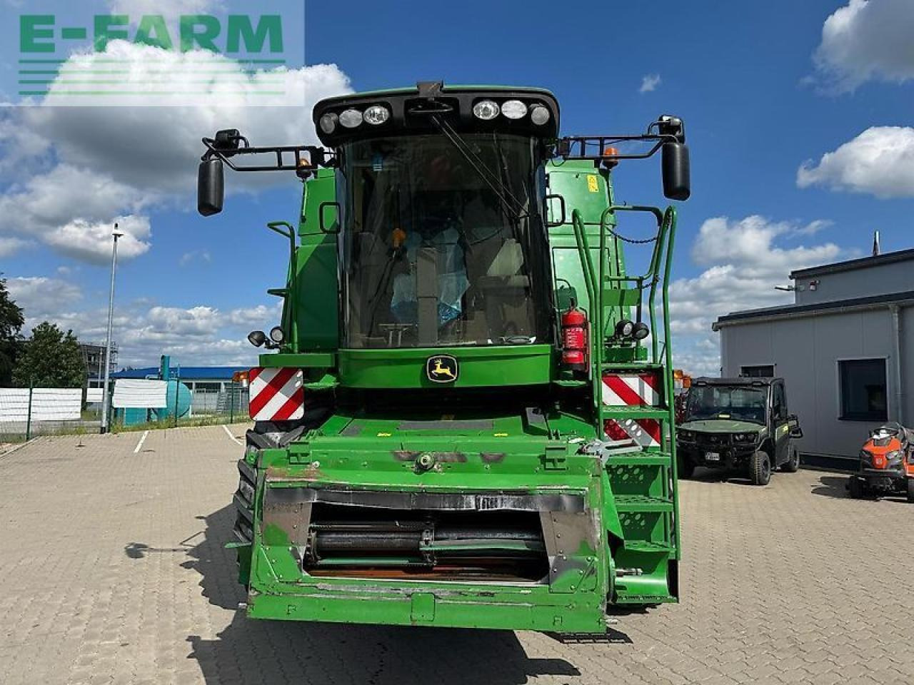 John Deere t560 hm - Kombájn: 3 kép. John Deere t560 hm - Kombájn: 3 kép.