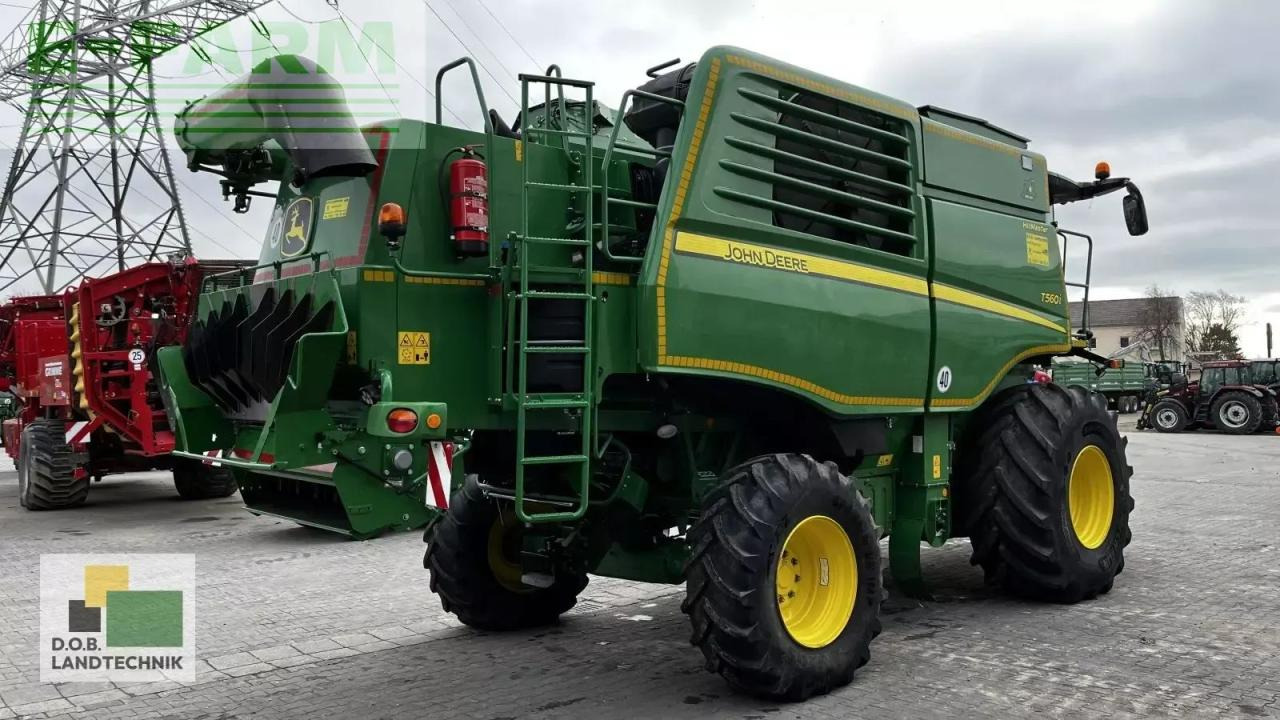 John Deere t560 i hm - Kombájn: 4 kép. John Deere t560 i hm - Kombájn: 4 kép.