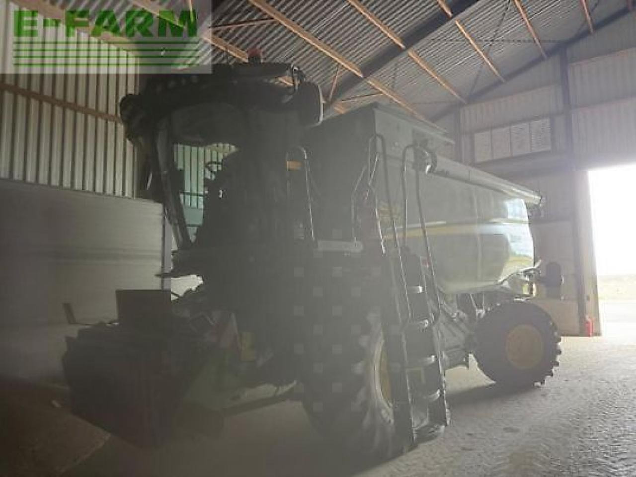 John Deere t660 - Kombájn: 3 kép. John Deere t660 - Kombájn: 3 kép.