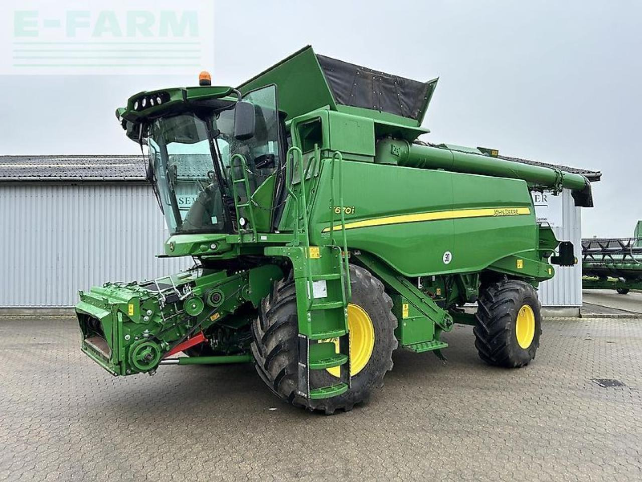John Deere t670 - Kombájn: 1 kép. John Deere t670 - Kombájn: 1 kép.