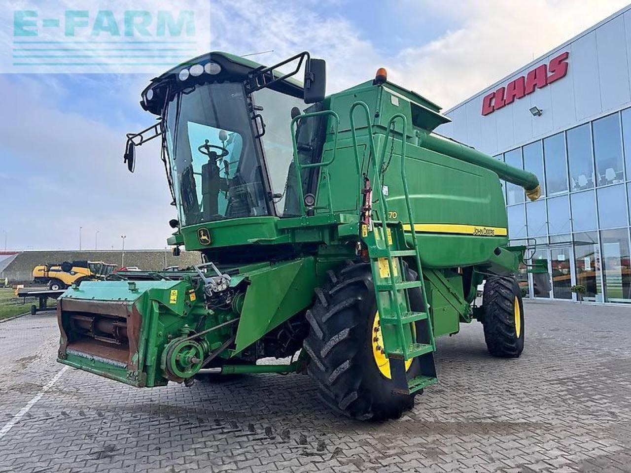 John Deere t670 - Kombájn: 3 kép. John Deere t670 - Kombájn: 3 kép.
