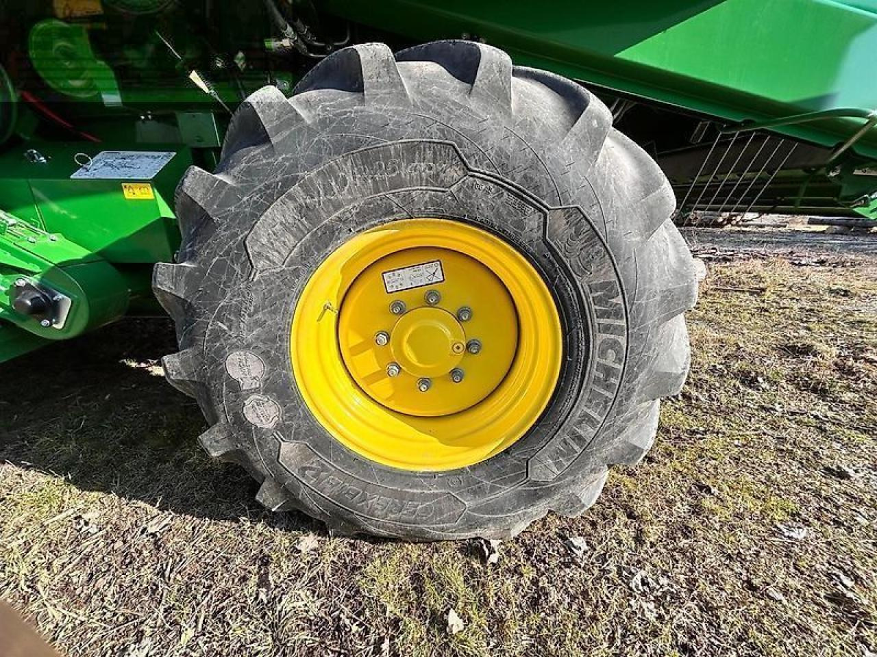 John Deere t670i - Kombájn: 5 kép. John Deere t670i - Kombájn: 5 kép.