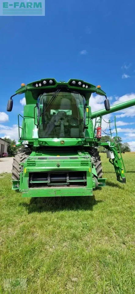 John Deere t670i hm - Kombájn: 2 kép. John Deere t670i hm - Kombájn: 2 kép.