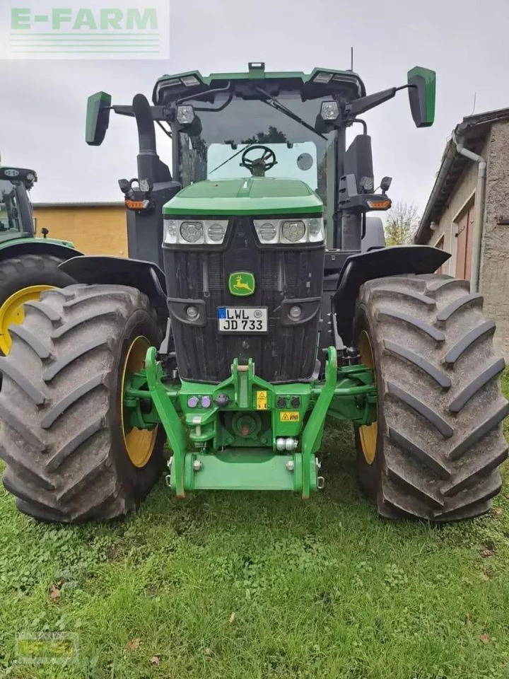 John Deere traktor 7r330 - Traktor: 2 kép. John Deere traktor 7r330 - Traktor: 2 kép.