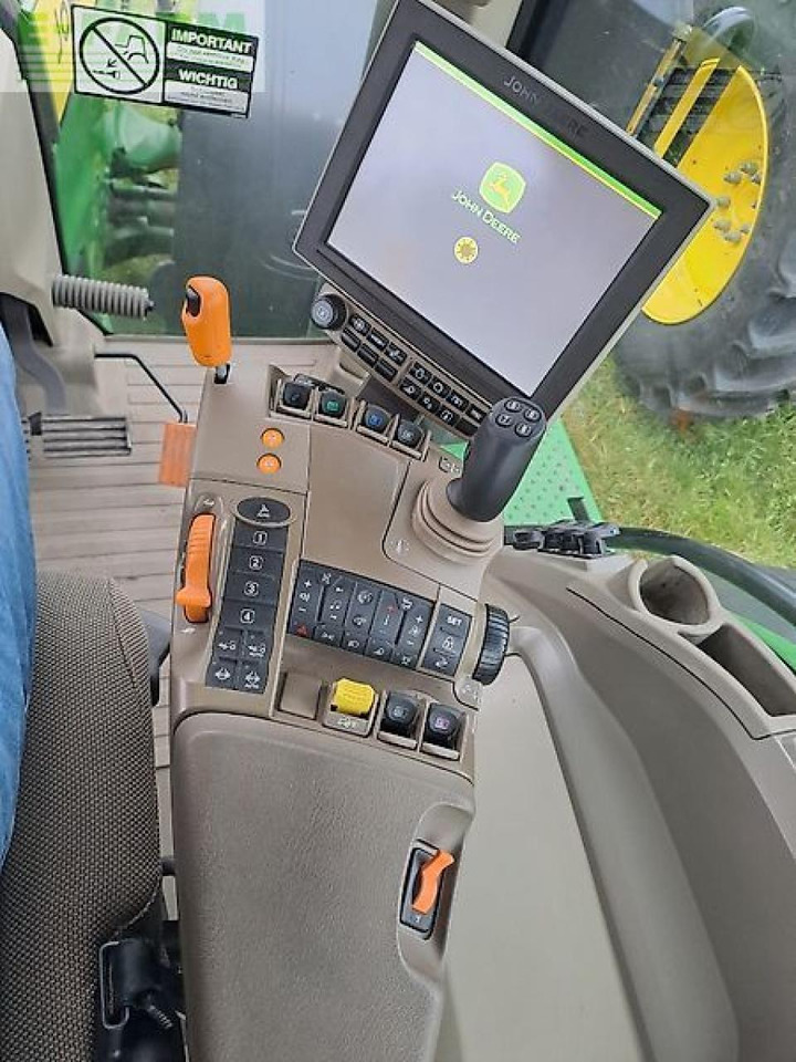 John Deere traktor 8r370 - Traktor: 5 kép. John Deere traktor 8r370 - Traktor: 5 kép.