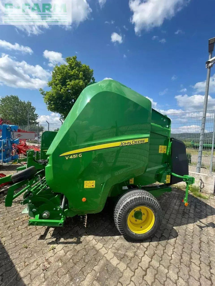 John Deere v451g - Kocka bálázó: 1 kép. John Deere v451g - Kocka bálázó: 1 kép.