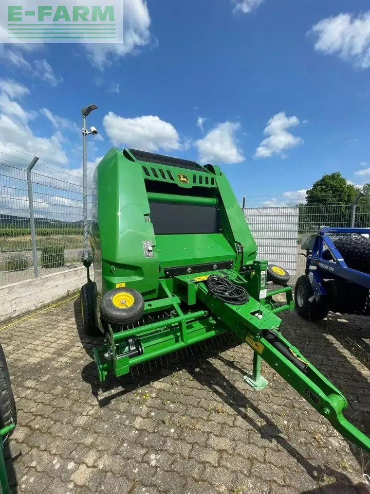 John Deere v451g - Kocka bálázó: 3 kép. John Deere v451g - Kocka bálázó: 3 kép.