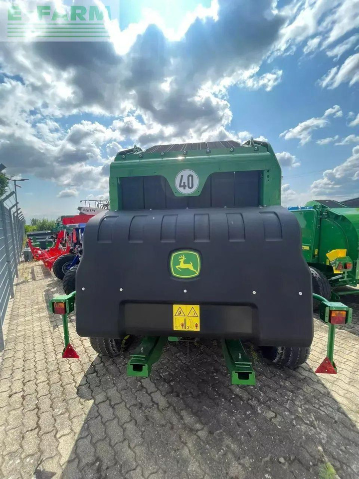 John Deere v451g - Kocka bálázó: 4 kép. John Deere v451g - Kocka bálázó: 4 kép.