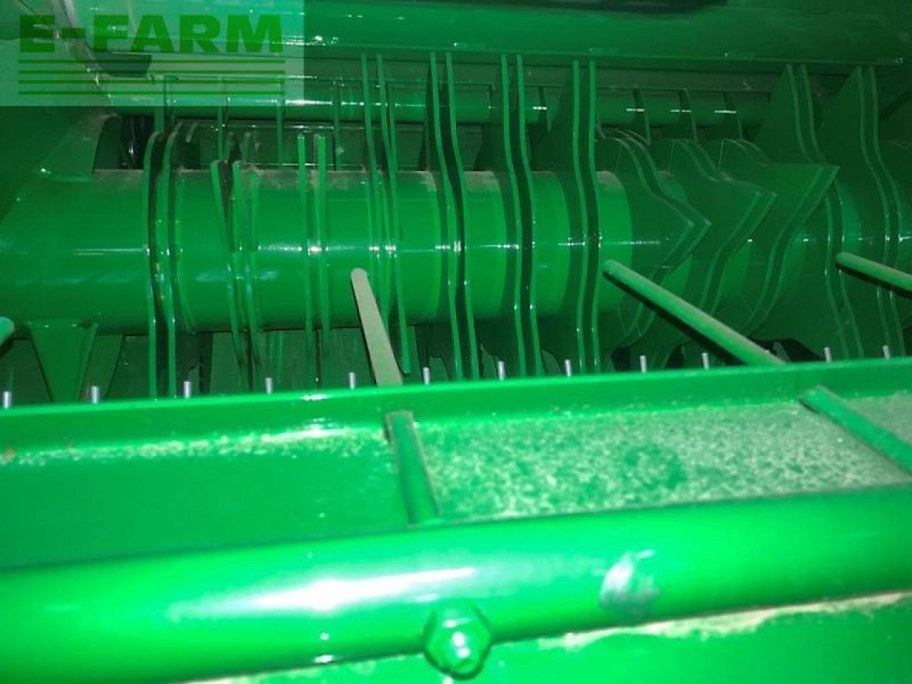 John Deere v451m - Kocka bálázó: 2 kép. John Deere v451m - Kocka bálázó: 2 kép.