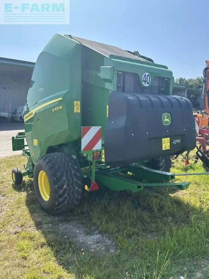 John Deere v451m - Kocka bálázó: 3 kép. John Deere v451m - Kocka bálázó: 3 kép.