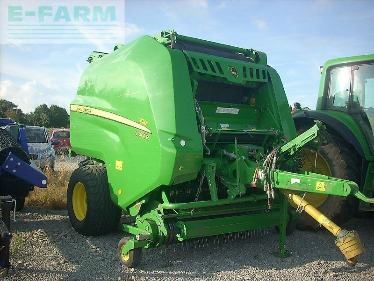 John Deere v461r isobus - Kocka bálázó: 2 kép. John Deere v461r isobus - Kocka bálázó: 2 kép.