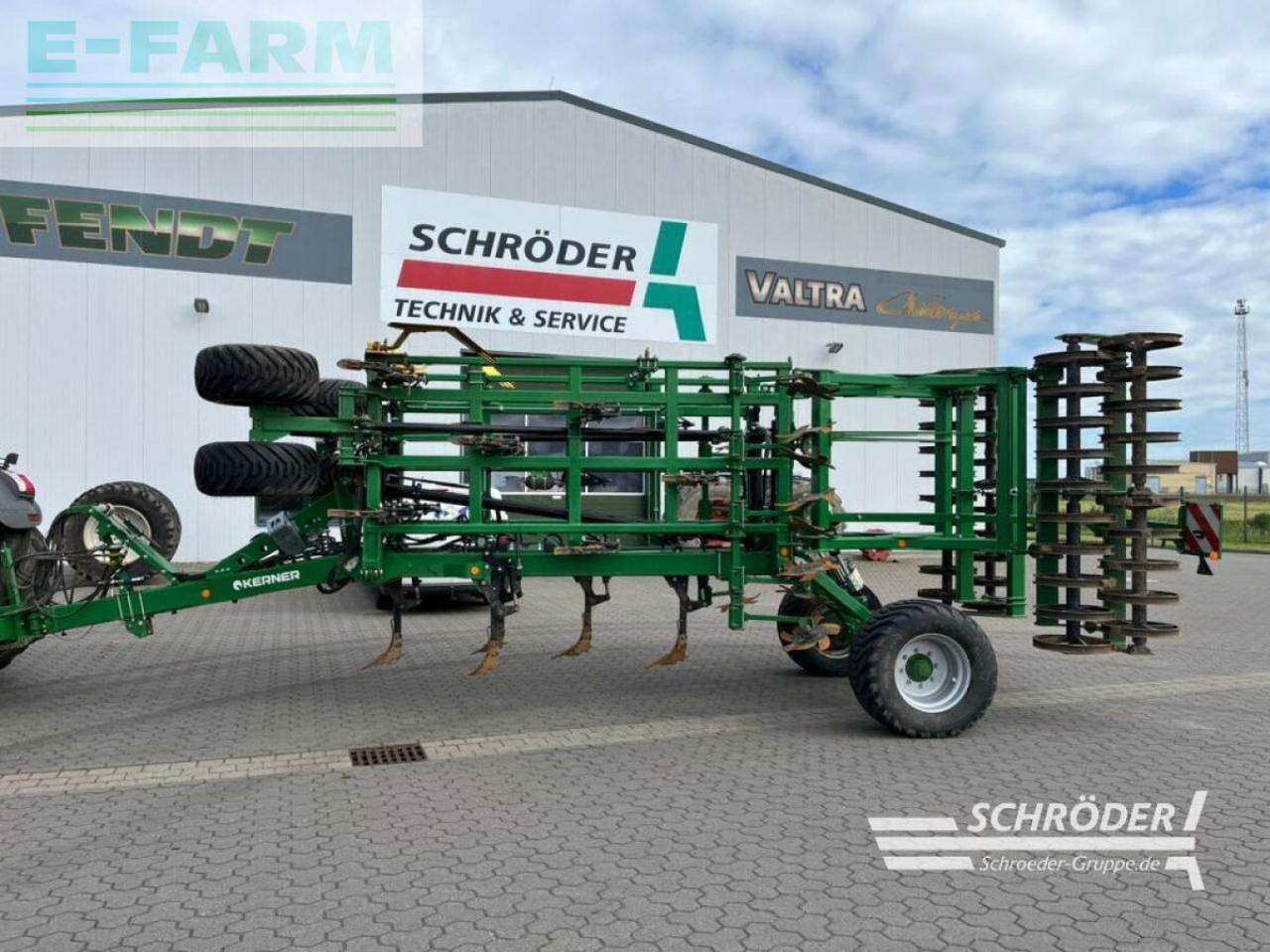 Kerner x4 460 + 2 satz walzen - Kultivátor: 1 kép. Kerner x4 460 + 2 satz walzen - Kultivátor: 1 kép.