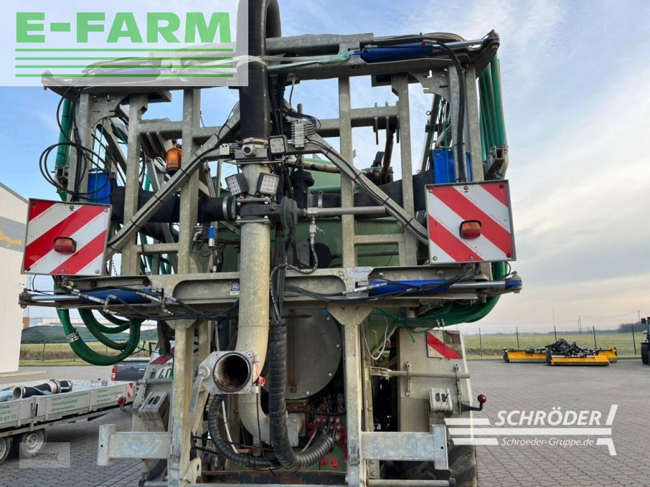 Kotte vtr 24800 alu+ kotte fsr frontsaugrüssel - Önjáró permetező: 4 kép. Kotte vtr 24800 alu+ kotte fsr frontsaugrüssel - Önjáró permetező: 4 kép.