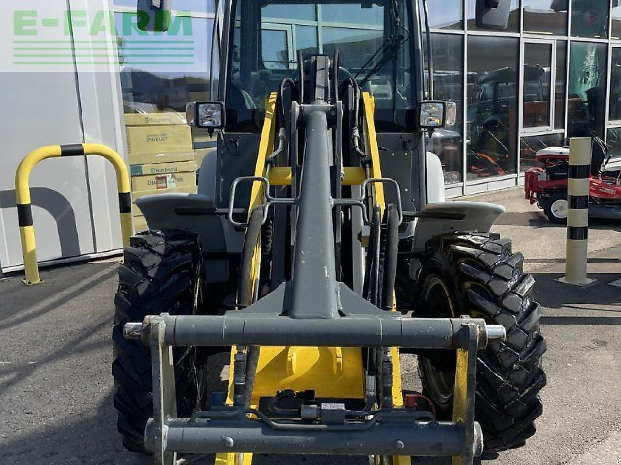 Kramer 5095 - Minikotró: 2 kép. Kramer 5095 - Minikotró: 2 kép.