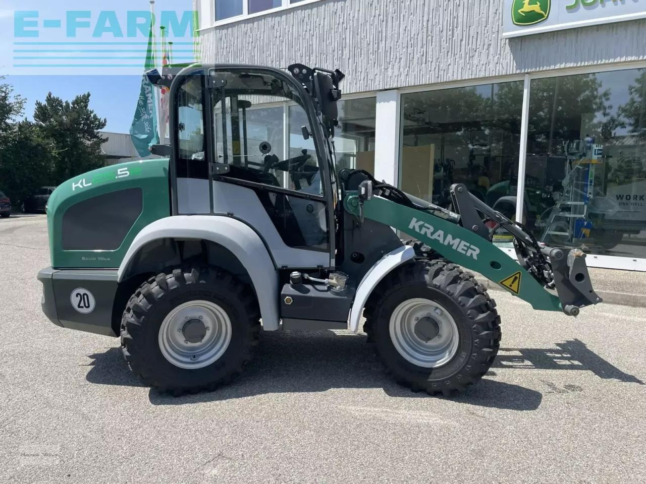 Gumikerekes homlokrakodó Kramer kl 25.5 e: 17 kép.