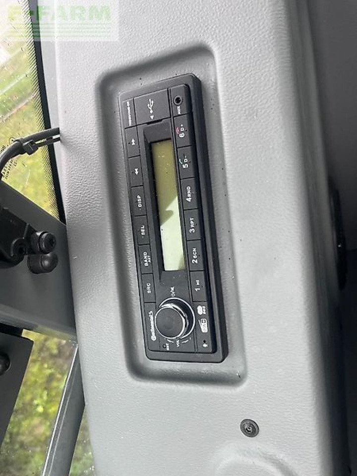 Gumikerekes homlokrakodó Kramer kl 30.8 t: 12 kép.