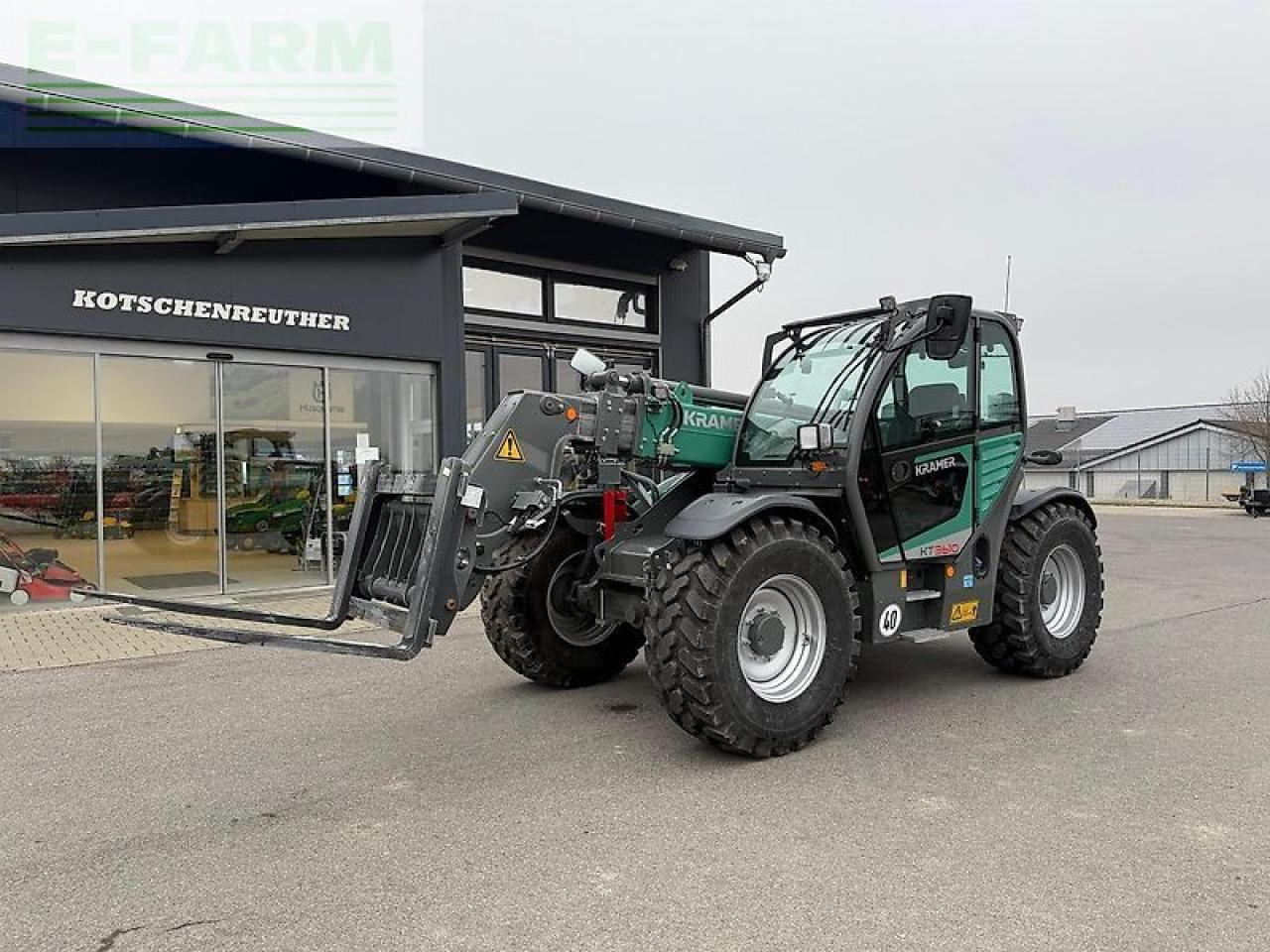 Kramer kt3610 (415-48) - Teleszkópos rakodó: 2 kép. Kramer kt3610 (415-48) - Teleszkópos rakodó: 2 kép.
