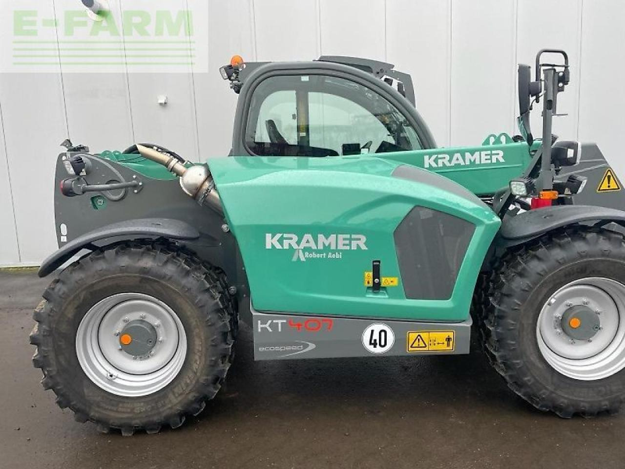 Kramer kt407 - Teleszkópos rakodó: 2 kép. Kramer kt407 - Teleszkópos rakodó: 2 kép.