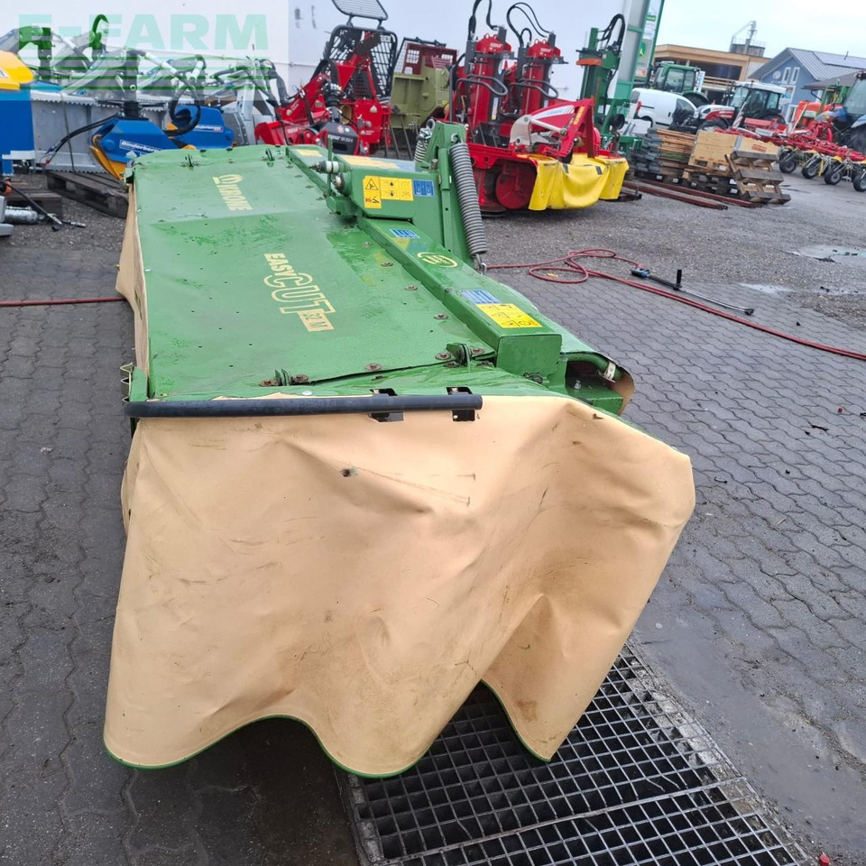 Krone Frontmähwerk - Fűkasza: 4 kép. Krone Frontmähwerk - Fűkasza: 4 kép.